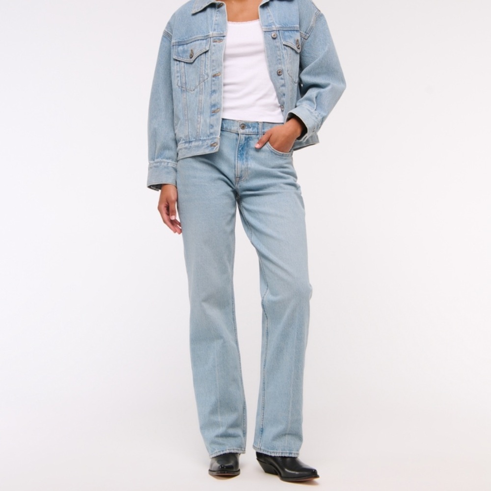 Abercrombie & Fitch low rise curve low baggy jean